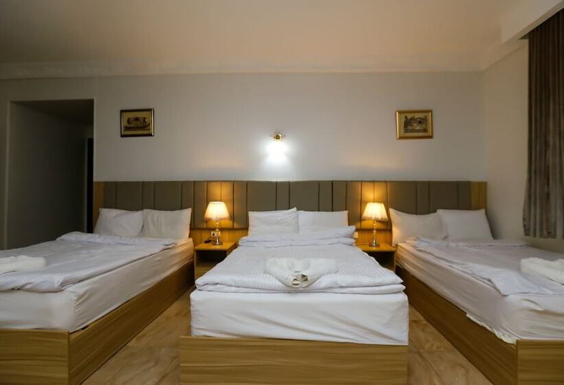 هتل Makadi Pyramids View