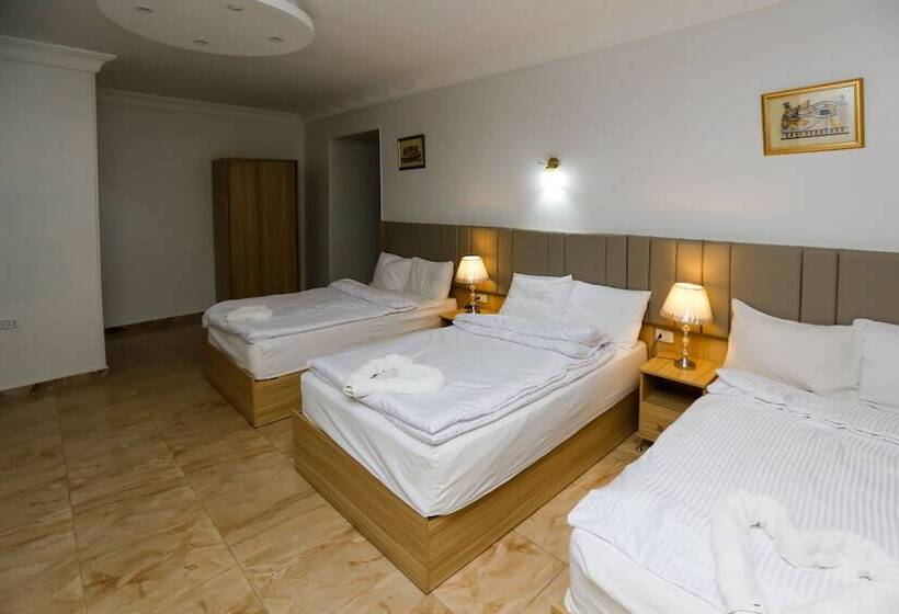 هتل Makadi Pyramids View