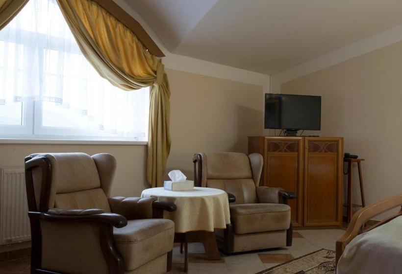 בית מלון כפרי Penzión Oravia