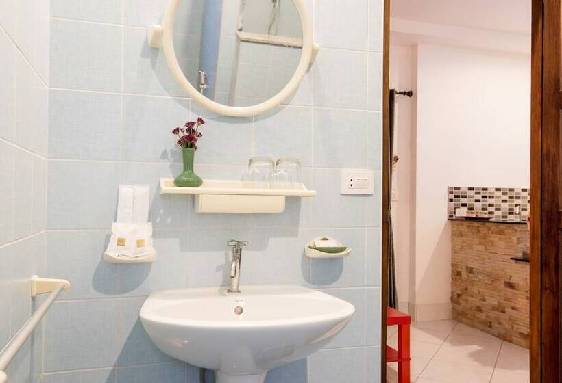 Hotel Tananza Resort And Homestay Phuket