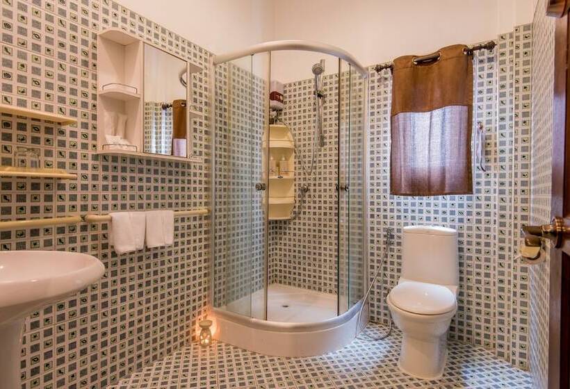 Hotel Tananza Resort And Homestay Phuket