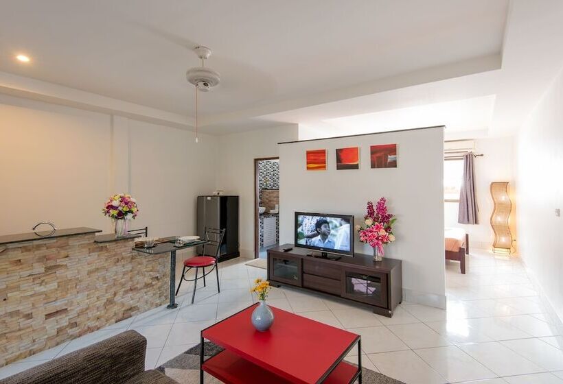 Hotel Tananza Resort And Homestay Phuket