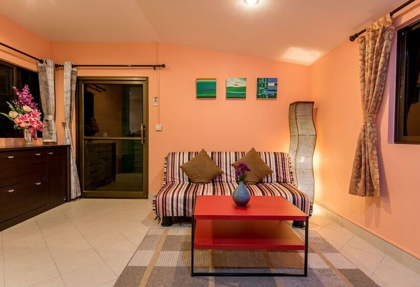 Hotel Tananza Resort And Homestay Phuket