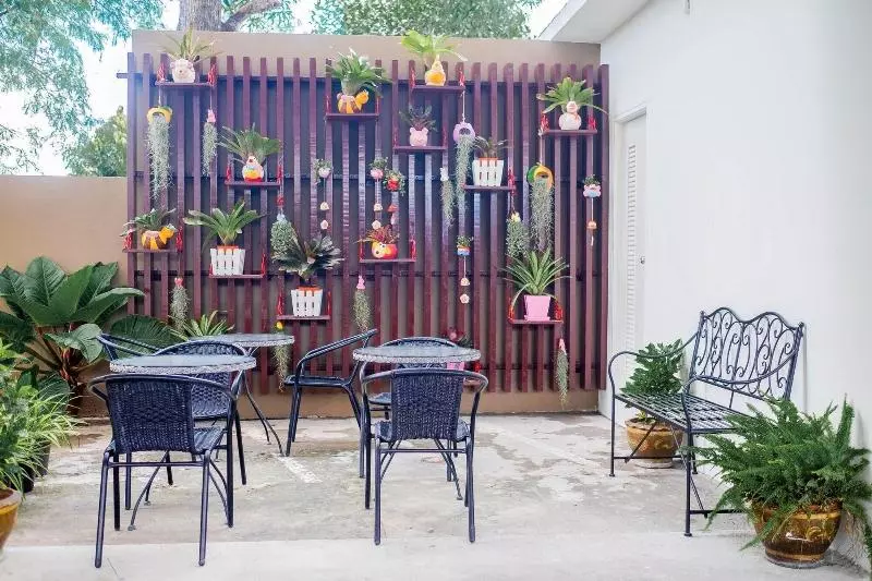 هتل The Topaz Residence Phuket Town
