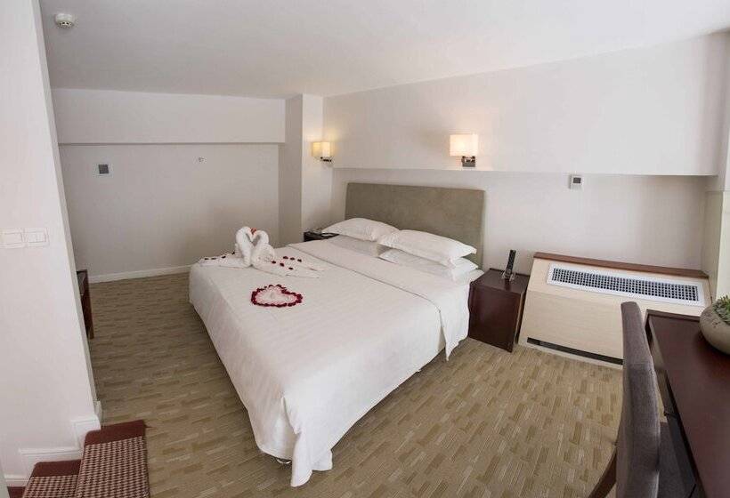 فندق Yantai Meiya International Apart