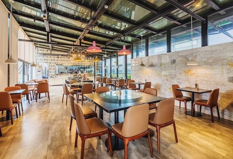 The Borrman Hotel Kunming Kmg