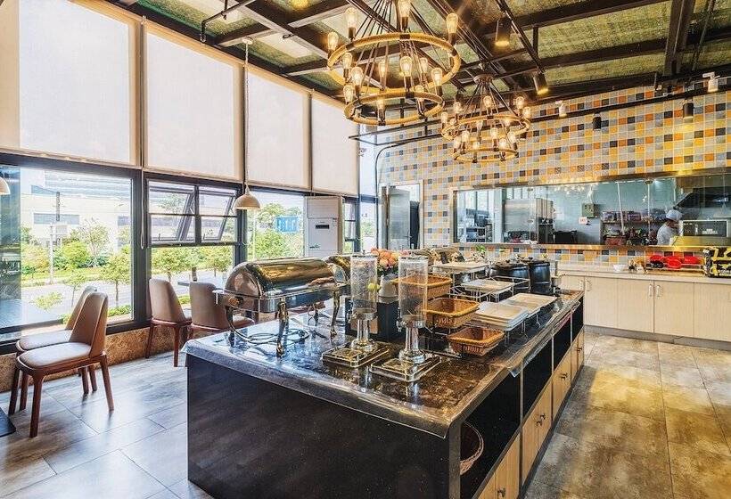 The Borrman Hotel Kunming Kmg