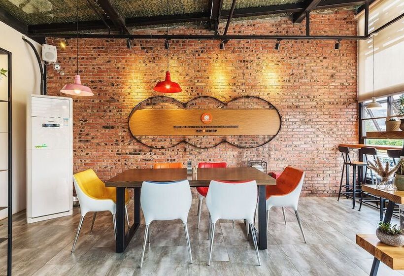 The Borrman Hotel Kunming Kmg