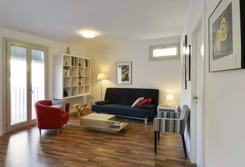 هتل Alhambra Slowhomes