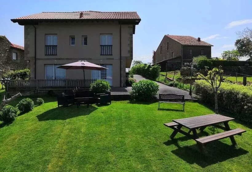هتل Apartamentos Corona