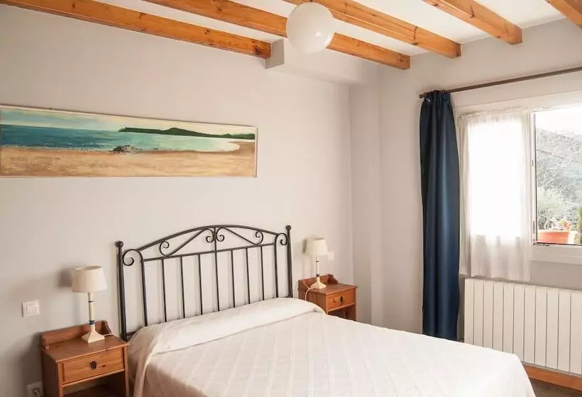 هتل Apartamentos Corona