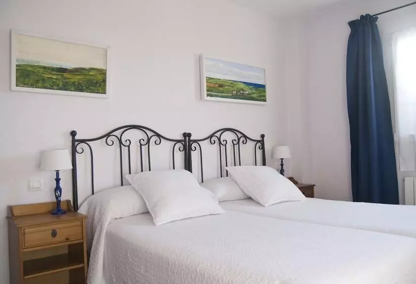 هتل Apartamentos Corona