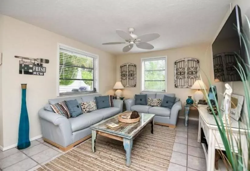 Hotelli Bianco Sands By Beachside Management