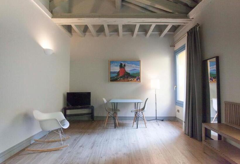 هتل Blue Windows House