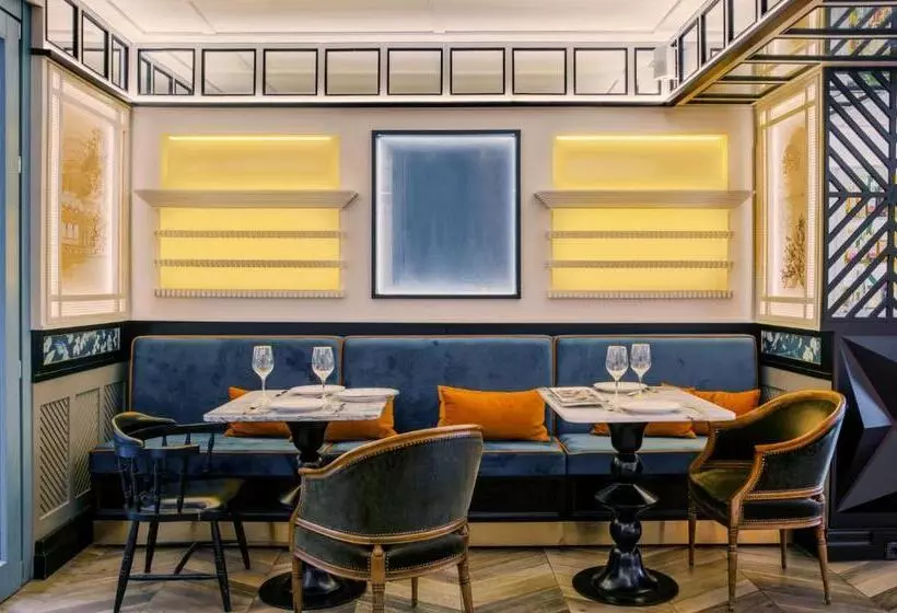 Hotelli Blue Windows House