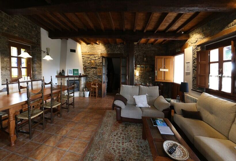 בית מלון כפרי Casa De Aldea La Pumariega