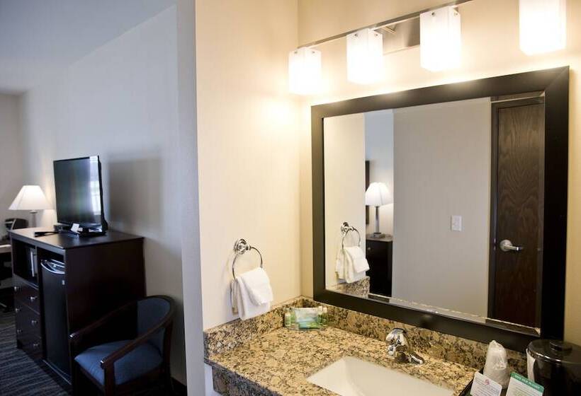 Отель Cobblestone Inn & Suites  Clarinda