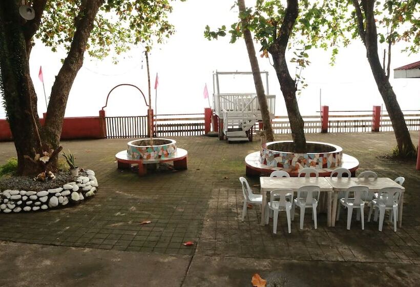 هتل Coral Dive Resort