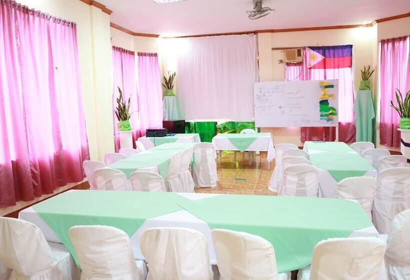 هتل Coral Dive Resort