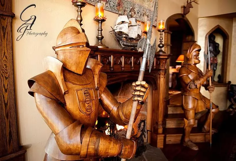 Hotelli Highlands Castle Overlooking Lake George.. Plus 2 Other Castles!