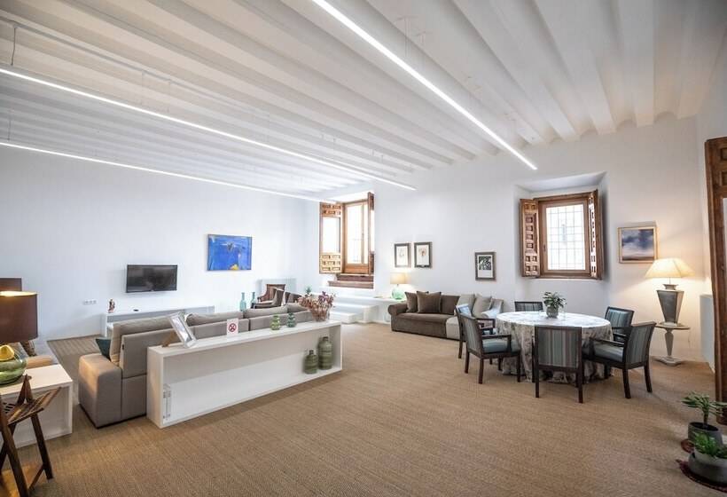 هتل Hospederia Seminario Conciliar De San Julián