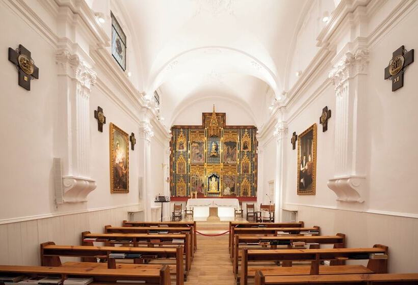 هتل Hospederia Seminario Conciliar De San Julián