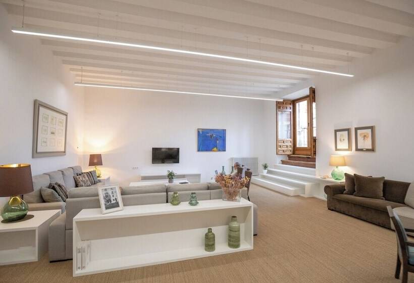 هتل Hospederia Seminario Conciliar De San Julián