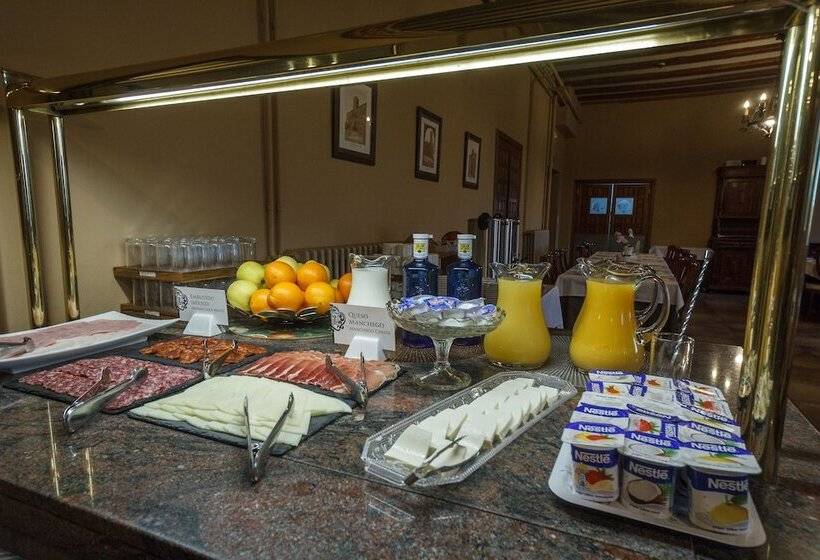 هتل Hospederia Seminario Conciliar De San Julián