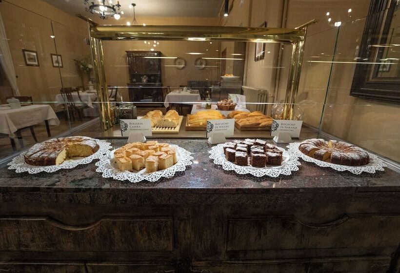 هتل Hospederia Seminario Conciliar De San Julián