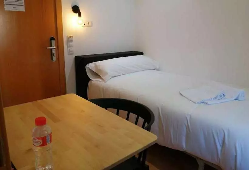 هتل Hostal Cuéntame Evolución Auto Check In