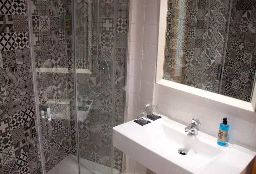 هتل Hostal Cuéntame Evolución Auto Check In