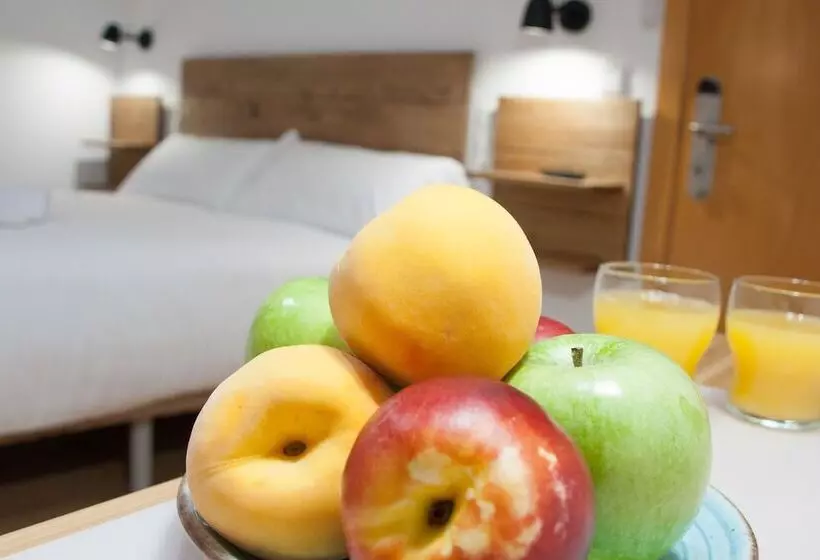هتل Hostal Cuéntame Evolución Auto Check In