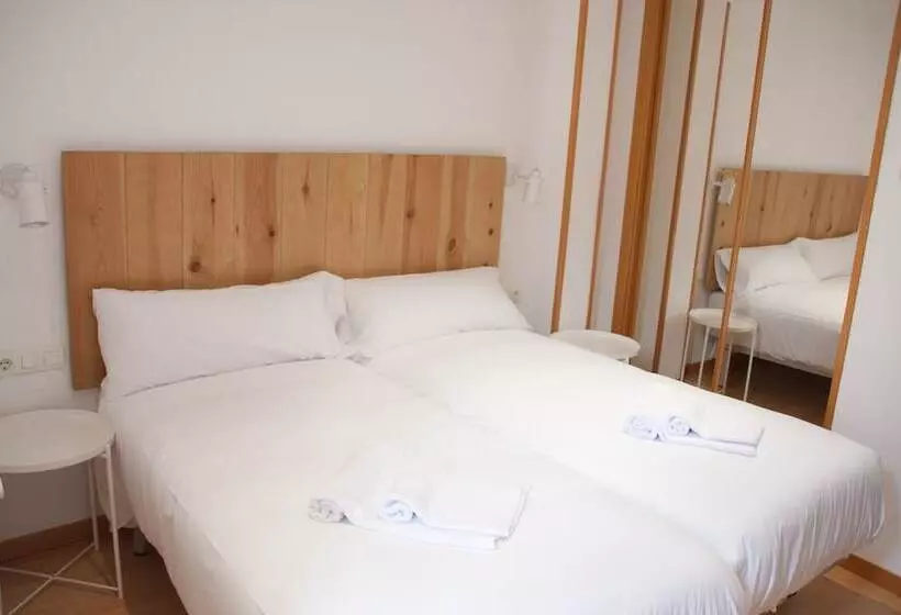 هتل Hostal Cuéntame Evolución Auto Check In