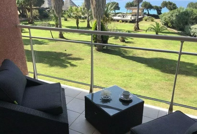 ホテル Hôtel Ruesco
