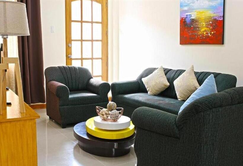 בית מלון כפרי Laciaville Resort And