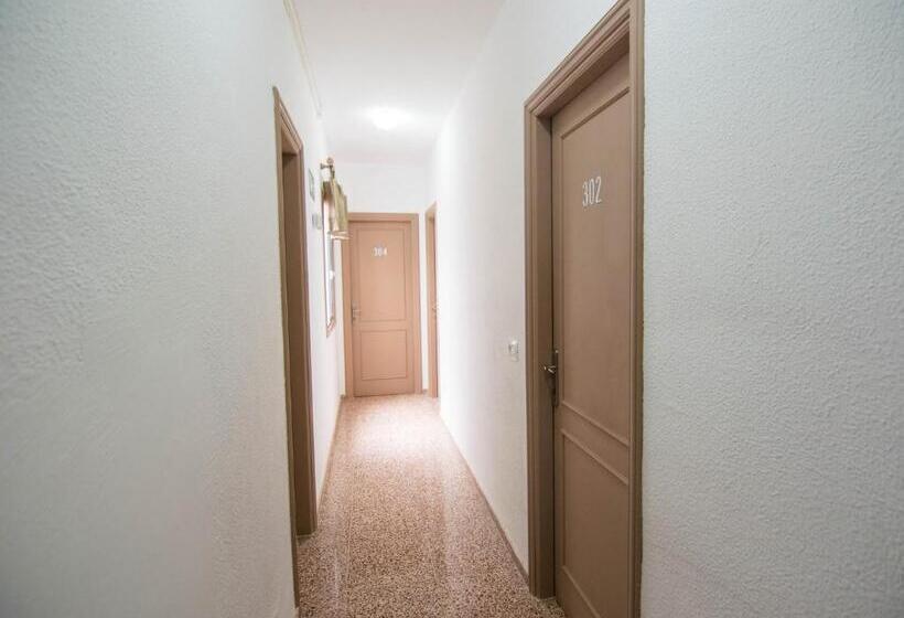 Hotel Pension Alcala