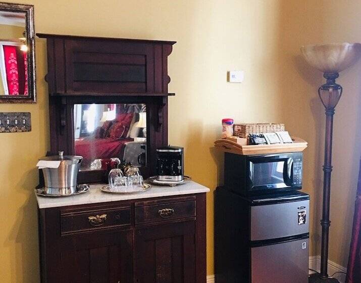 בית מלון כפרי Rising Sun Bed & Breakfast