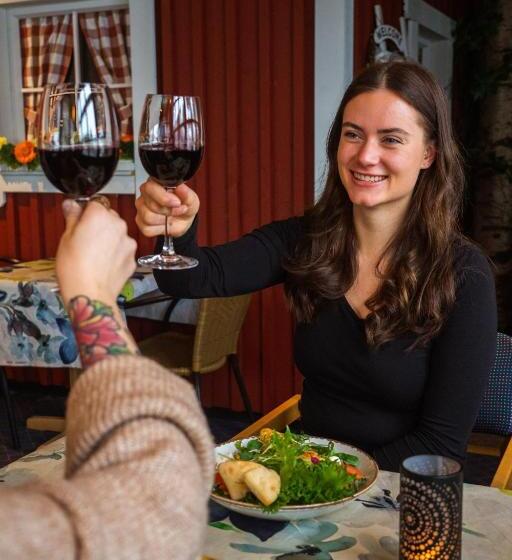 酒店 Saariselkä Inn Majatalo Panimo