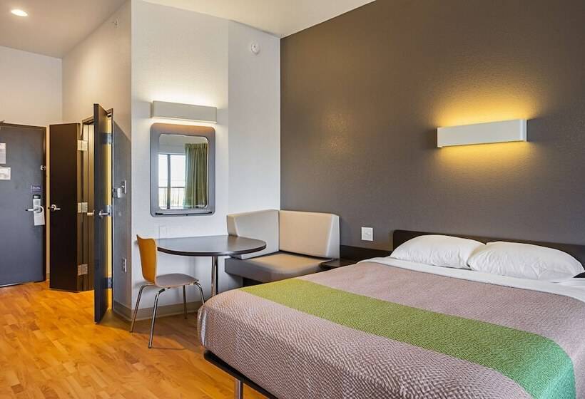 فندق Studio 6buda, Tx