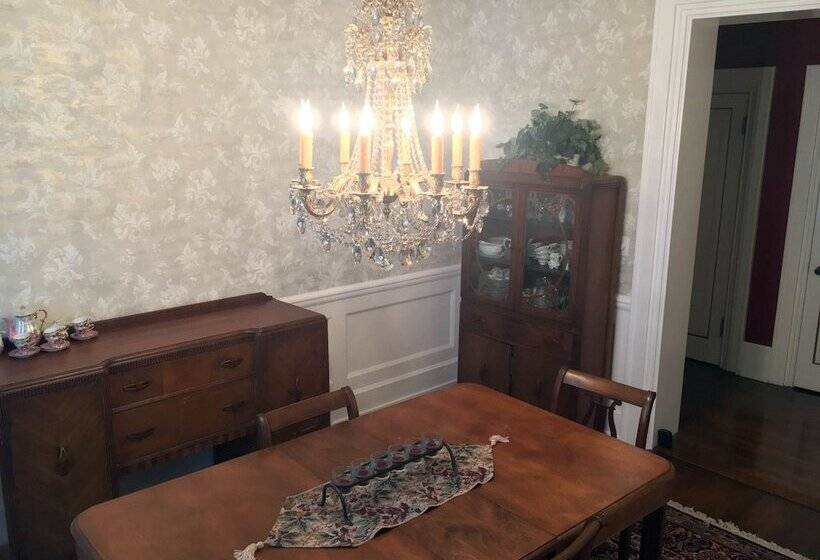 호텔 The Parsonage Inn B&b