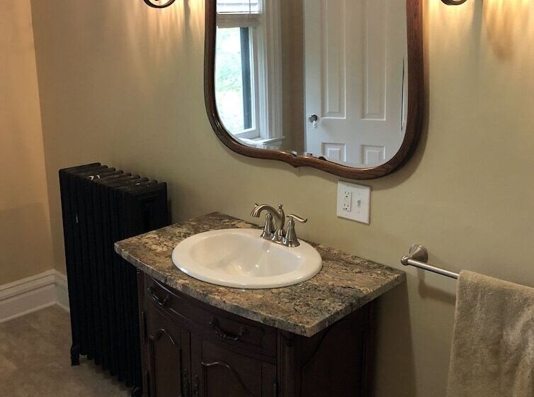 호텔 The Parsonage Inn B&b