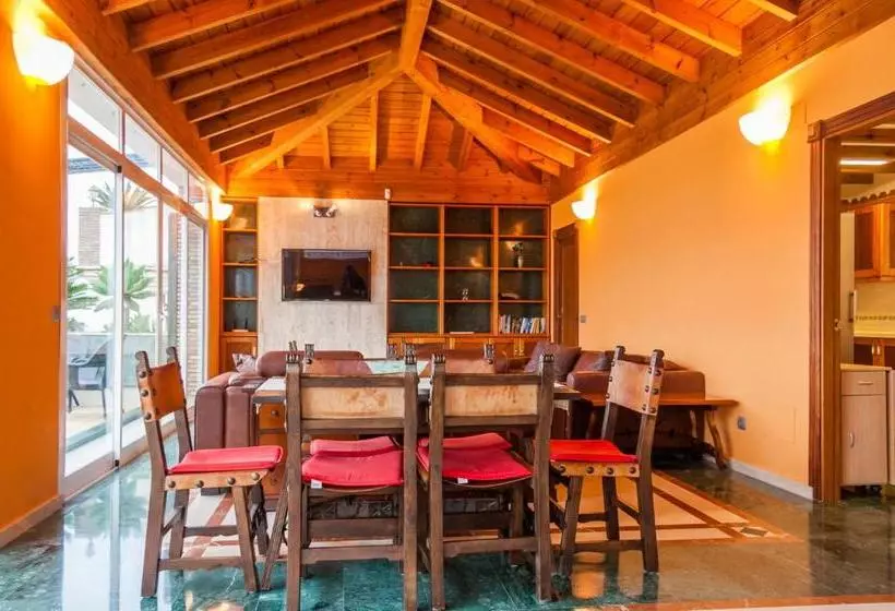 ホテル Villa Vista Lara Canovas Nerja