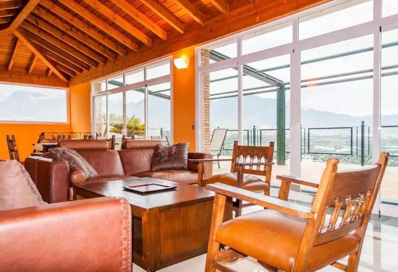 ホテル Villa Vista Lara Canovas Nerja