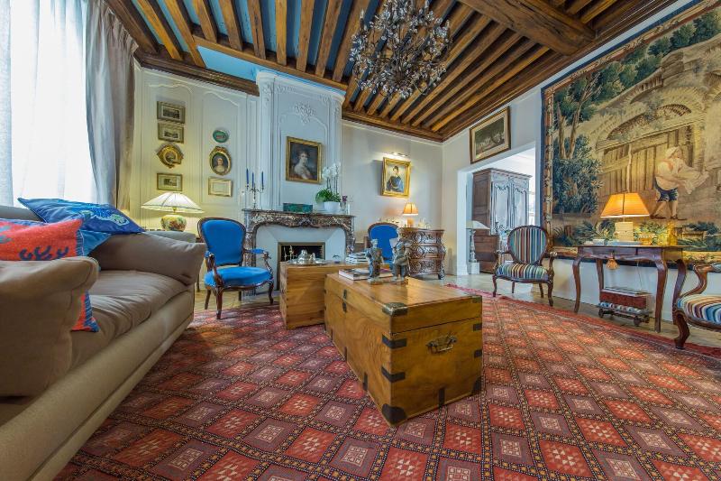 Отель Zenbreak Suite Hemingway