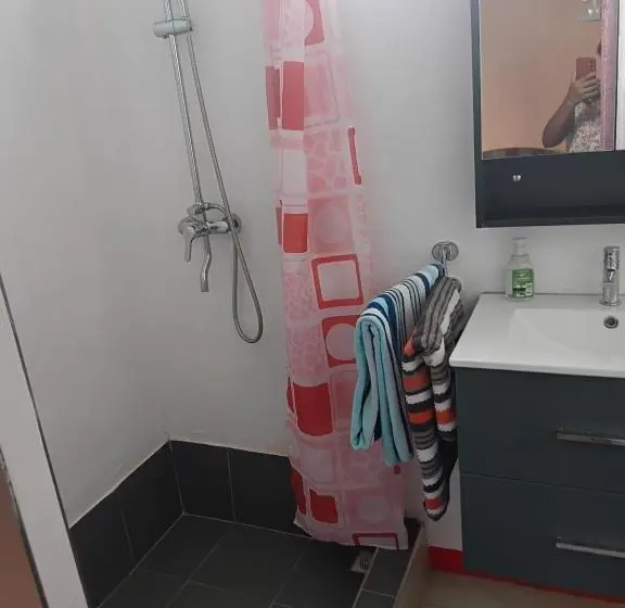تختخواب و صبحانه Résidence Des Cascades