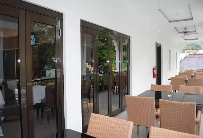هتل Casa De Wanea