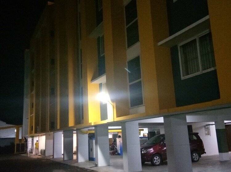 Hotel Challenger Residency