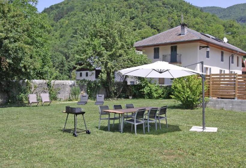 فندق Entre Lac Et Montagnes