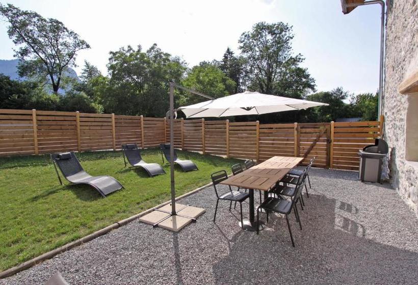 فندق Entre Lac Et Montagnes