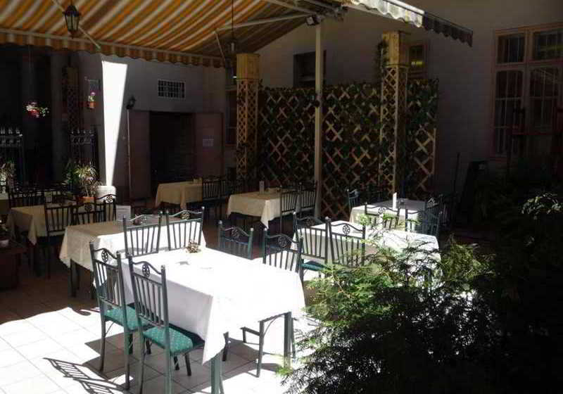 فندق Fehér Páva